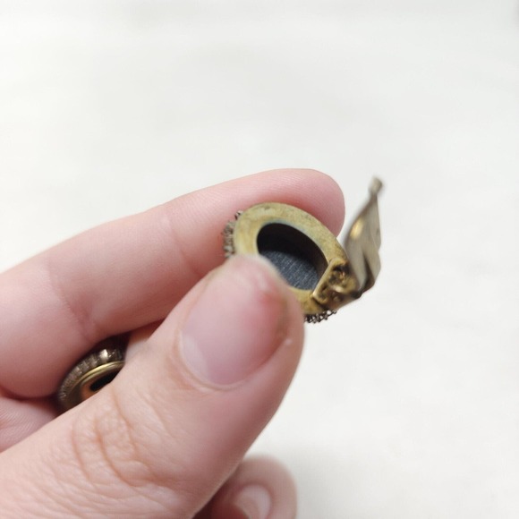 Antique Cameo Earrings Vtg Mother of Pearl MOP Shell Brass Sterling Silver Clip - Picture 7 of 7